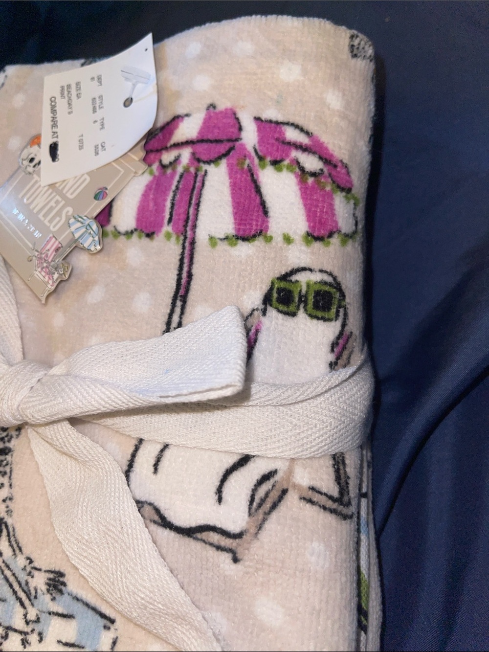 Halloween Set of 2 Hand Towels - Cream with Halloween Accents - Picture 3 of 4